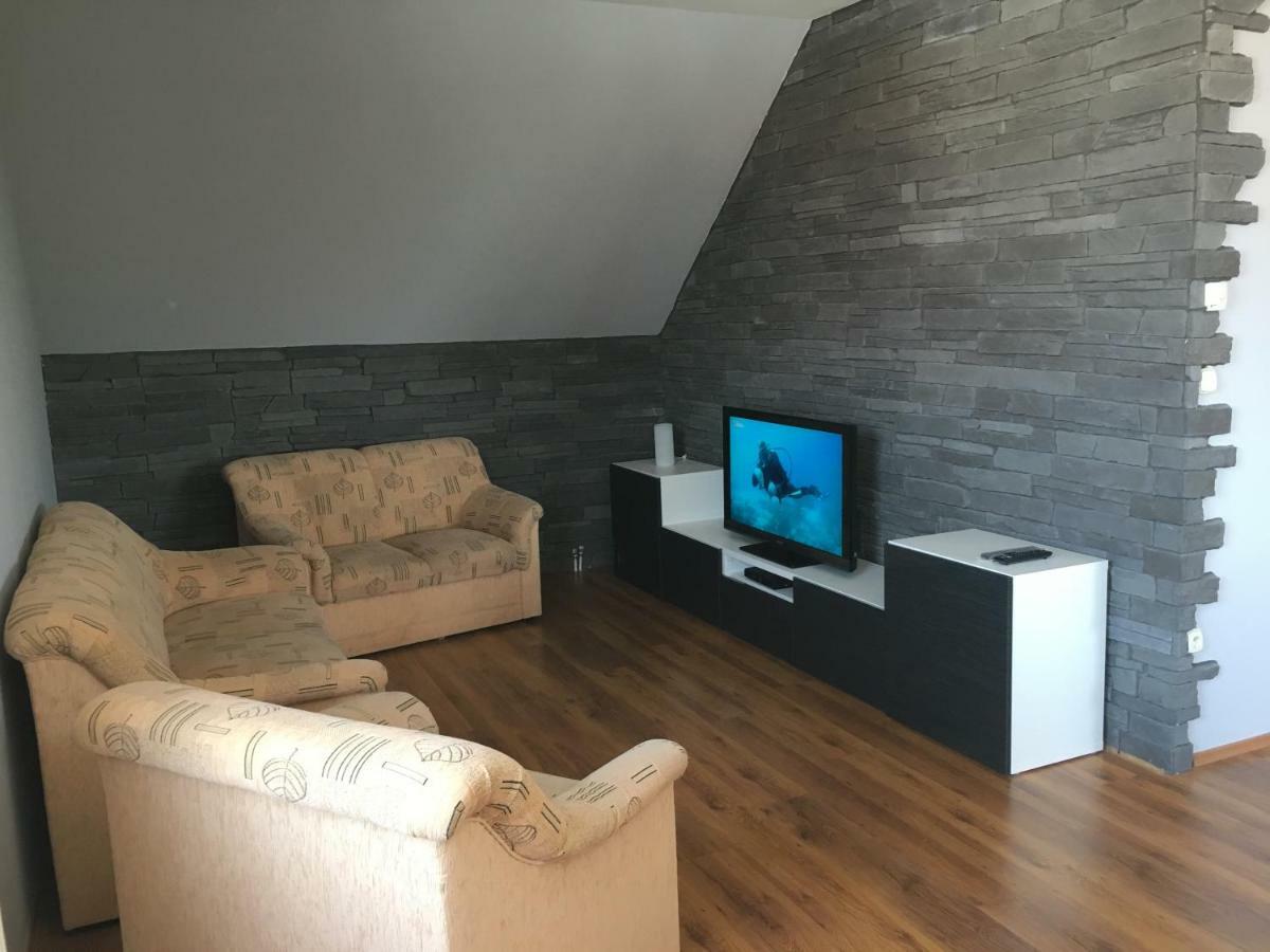 Spacious Apartment In Town Centre Nové Zámky Zewnętrze zdjęcie